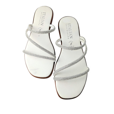 NWOT Italian Shoemakers Carvy White Rhinestone 3-Strap Flat Sandals Sz 9 Pretty!