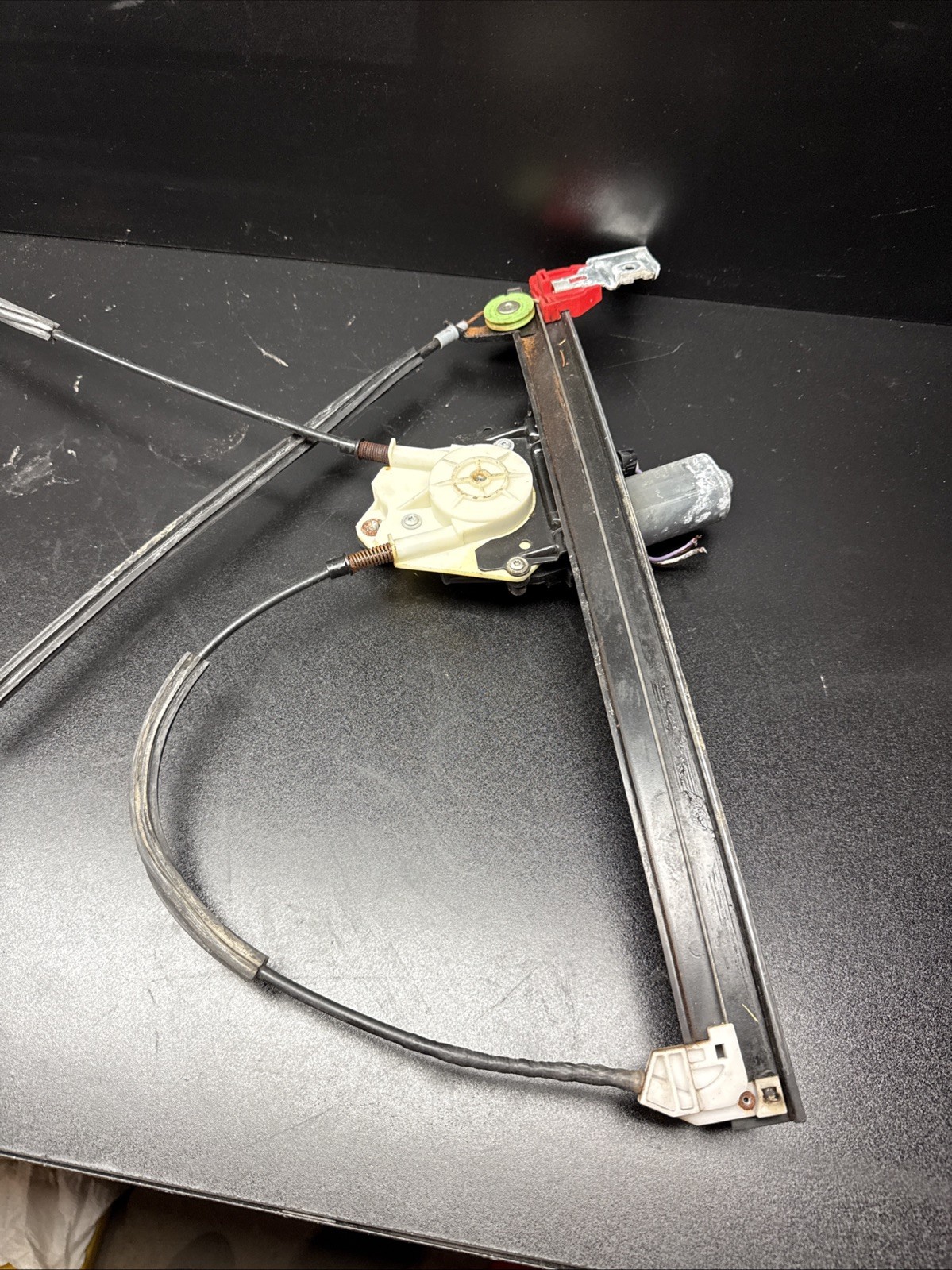 Maserati Quattroporte 2003-2013 Front Right Window regulator
