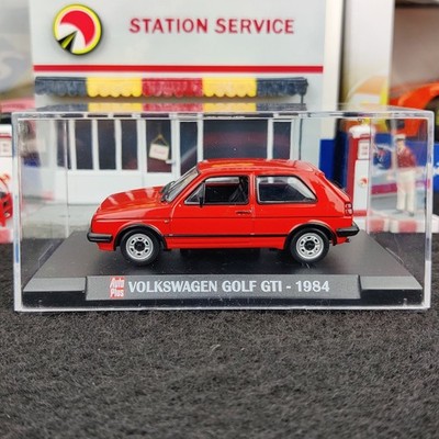 AUTO VOLKSWAGEN GOLF GTI 1984 ROT 1:43 IXO AUTO PLUS NEU BOX