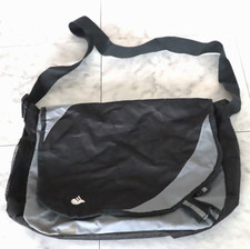 Laptop messenger bag