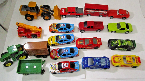 VTG TOY 16 CAR LOT GENERAL MILLS JOHN DEERE CORGI JUNIOR MATCHBOX HOT WHEEL