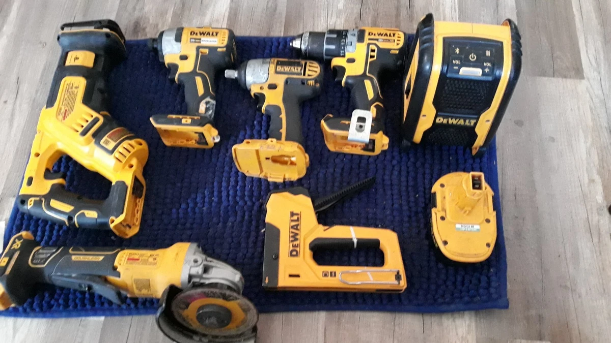 DEWALT XTREME Lot Cordless Drill Driver Kit 20volt Max XR