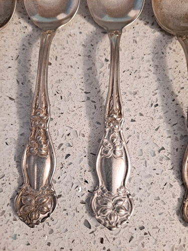 5 Antique Wm Rogers & Son Orange Blossom 1910 Silverplate 5⅞" Teaspoon Set - Picture 2 of 4