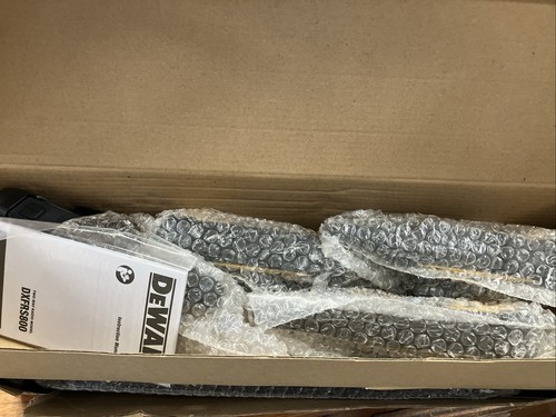 New DeWalt Heavy Duty Walkie Talkies, 6 Pack DXFRS800-BCH6 2W (With Charger) - Zdjęcie 2 z 2