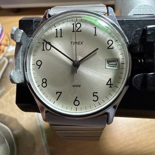 VINTAGE TIMEX MERCURY ￼MECHANICAL WATCH MADE IN PHILIPPINES