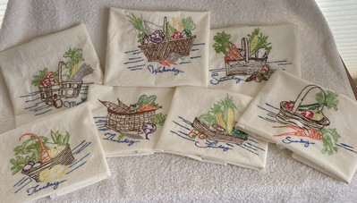 Vtg 7 Days Of The Week Embroidered Kitchen Dish Tea Towels - Baskets Of Veggies