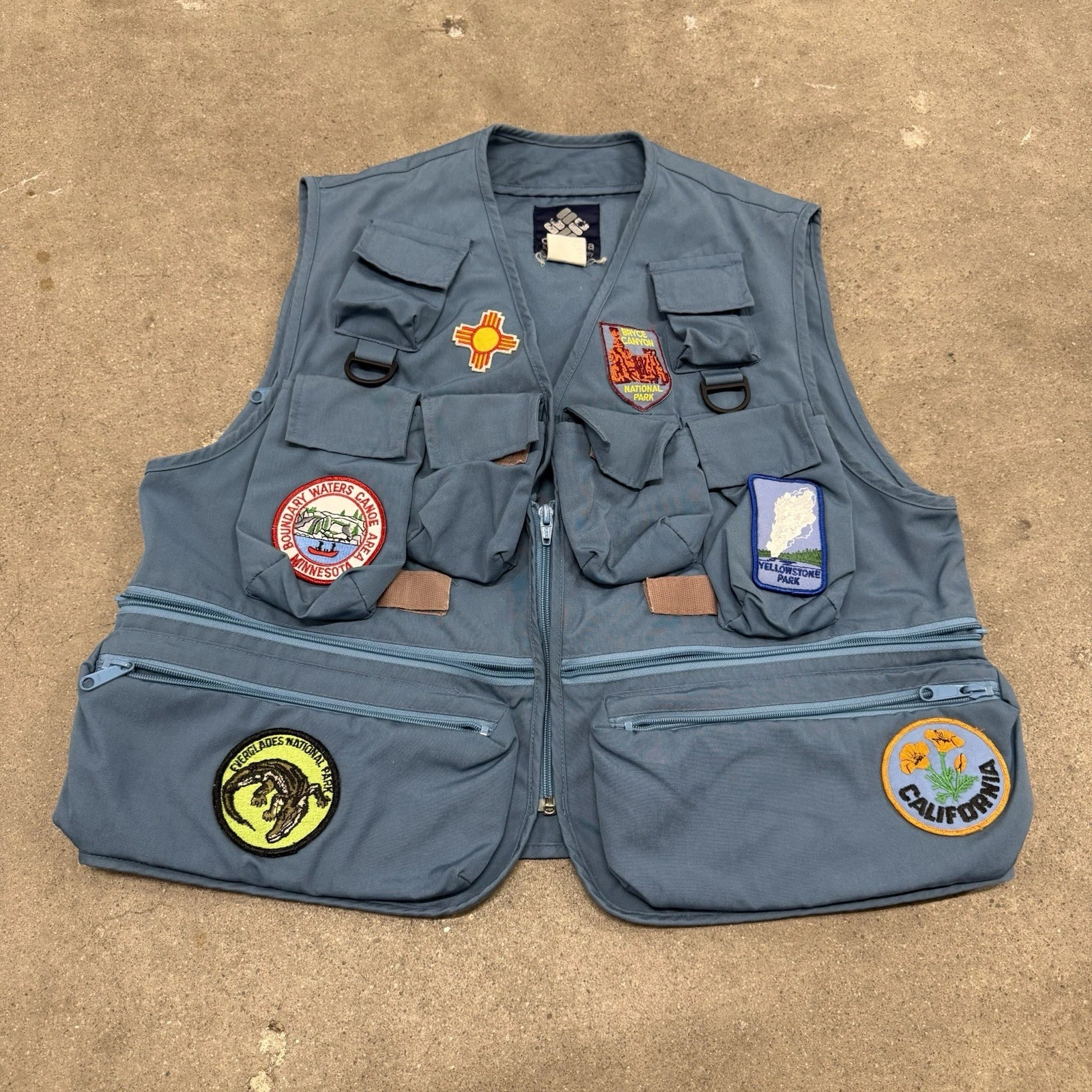 Vintage COLUMBIA Fishing Hunting Vest Men Small Blue Cargo Pockets Outdoor
Opens in a new window or