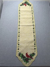 Wal-Mart Table Runner Cardinal Pinecone Holly Christmas Holiday Winter Decor