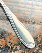 Oneida Cresta Glossy Stainless Flatware Your Choice NEW silverware