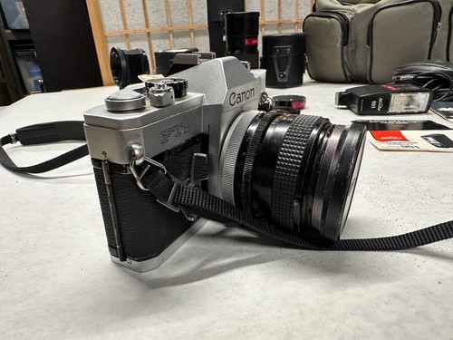 Canon FTb QL SLR 35mm Film Camera FD 50mm F1.4 - 24mm 2.8 - 200mm 3.5 lenses - Picture 8 of 16