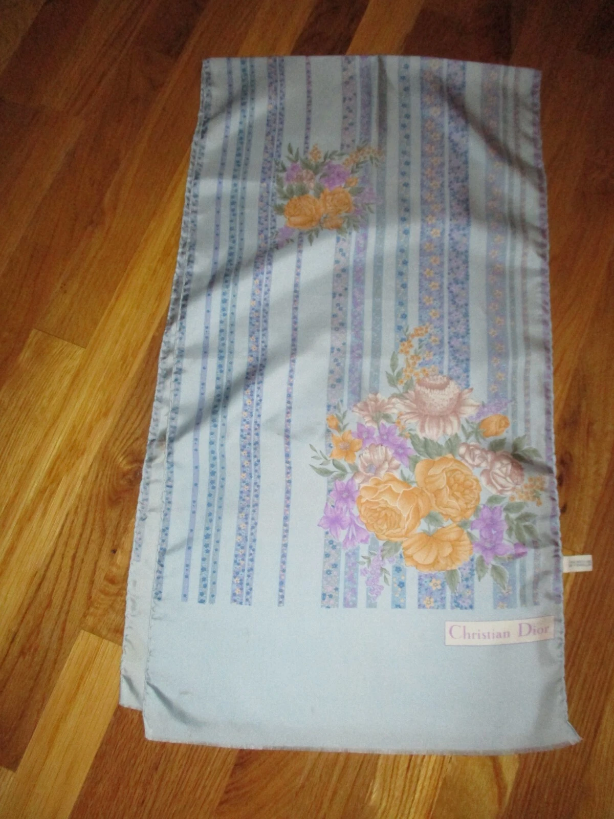 Foulard oblong Christian Dior bleu clair jaune violet floral 100% soie 50