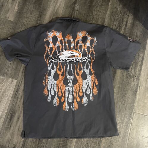 Camisa Harley Davidson Screaming Eagle gris abotonada manga corta talla L usada en excelente estado - Imagen 2 de 6