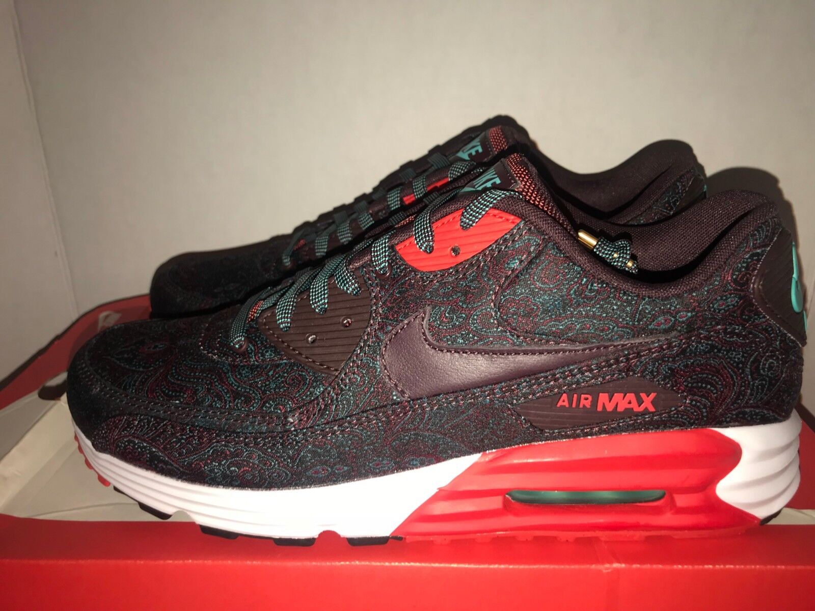 nike air max lunar 90 suit and tie