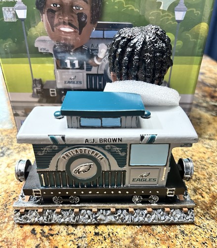 Philadelphia Eagles EXPRESS Train BOBBLEHEADS Hurts, Brown, Barkley NIB LTD. ED. - Picture 8 of 24