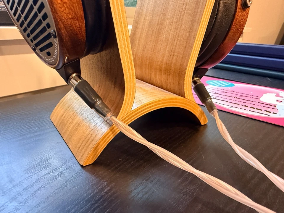 Cable de referencia de audio ALO 16 de 8 pies para serie LCD AUDEZE - plateado - Imagen 2 de 4