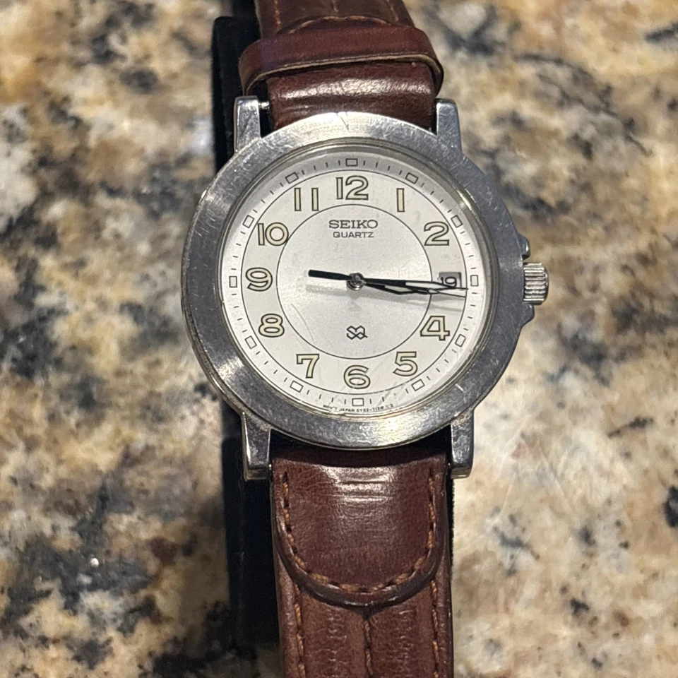 Vintage SEIKO Field Watch White Dial Silver Tone Leather Band Untested & As Is - Image 2 of 4