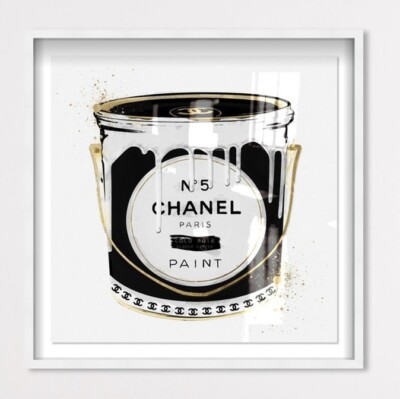 Oliver Gal White Framed Canvas Fashion Wall Pop Art Chanel no. 5