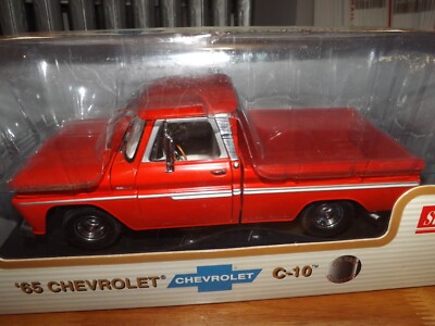 SUN STAR 1:18 SCALE '65 CHEVROLET C-10 STYLESIDE TRUCK RED #1361