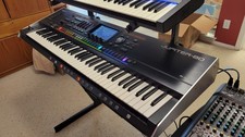 Roland JUPITER-80 Keyboard Synthesizer