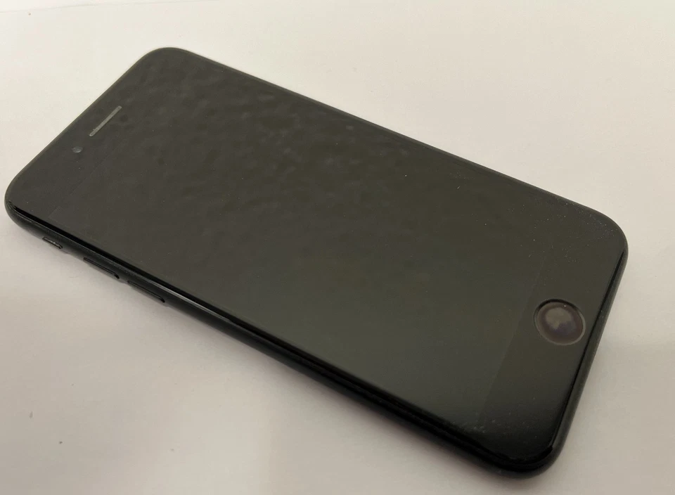 APPLE iPhone SE 128GB Schwarz (ohne Simlock) A2296 - ohne Zubehör - iOS 26 - Bild 2 von 4