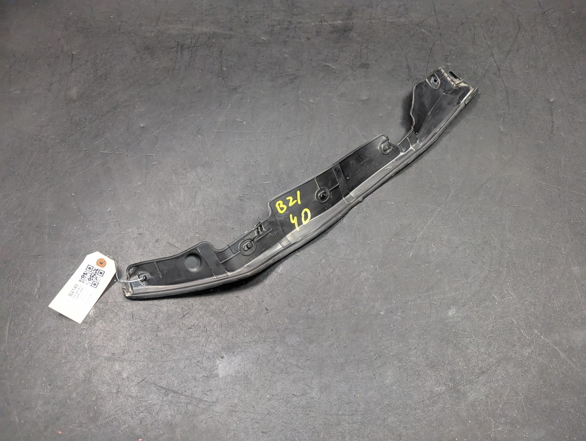 Front Left Door Front Side Weatherstrip 2022 BMW X1 51767349643 