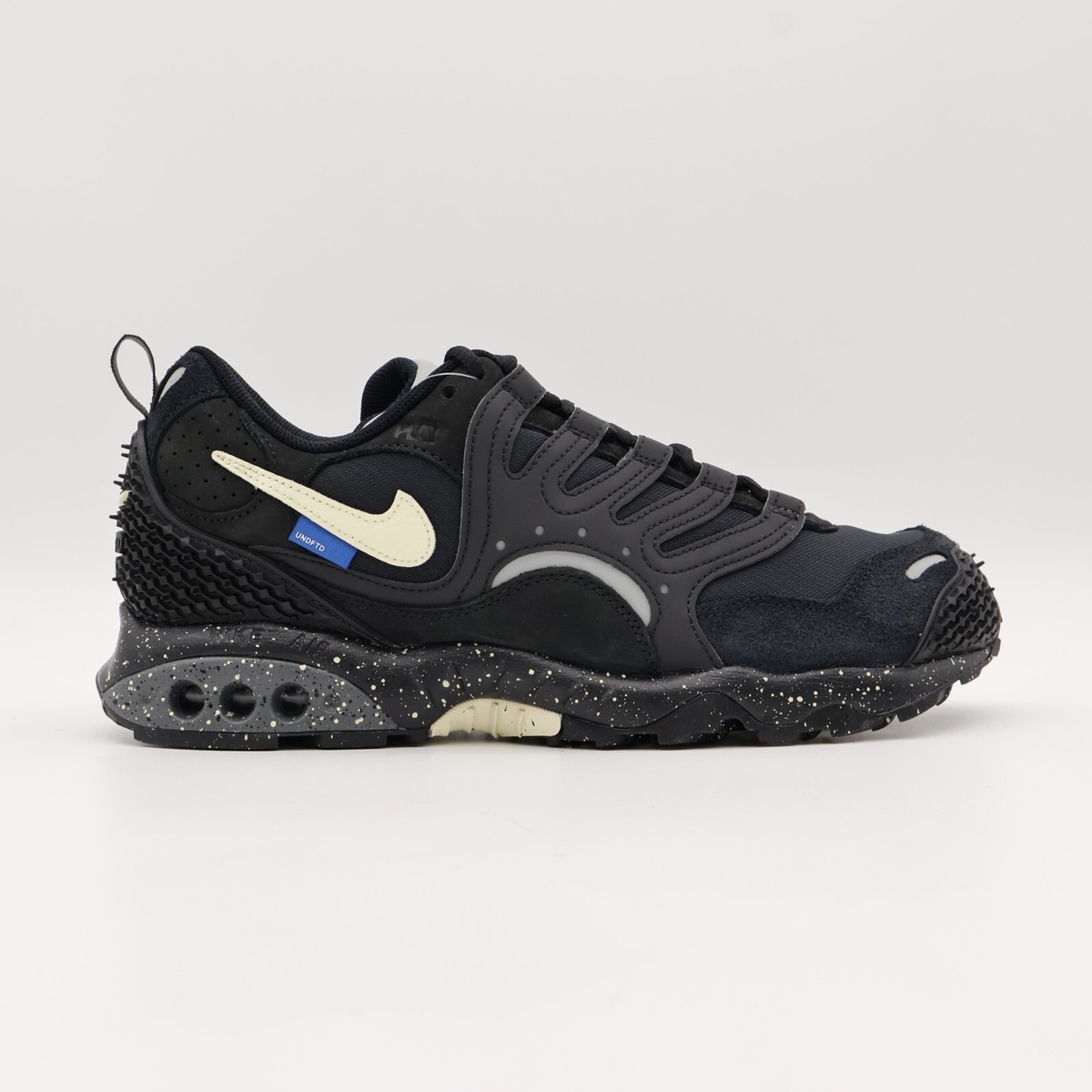 靴 nike air humara Amazon.com | Nike Air Humara Men's Shoes (FJ7098-301, Oil