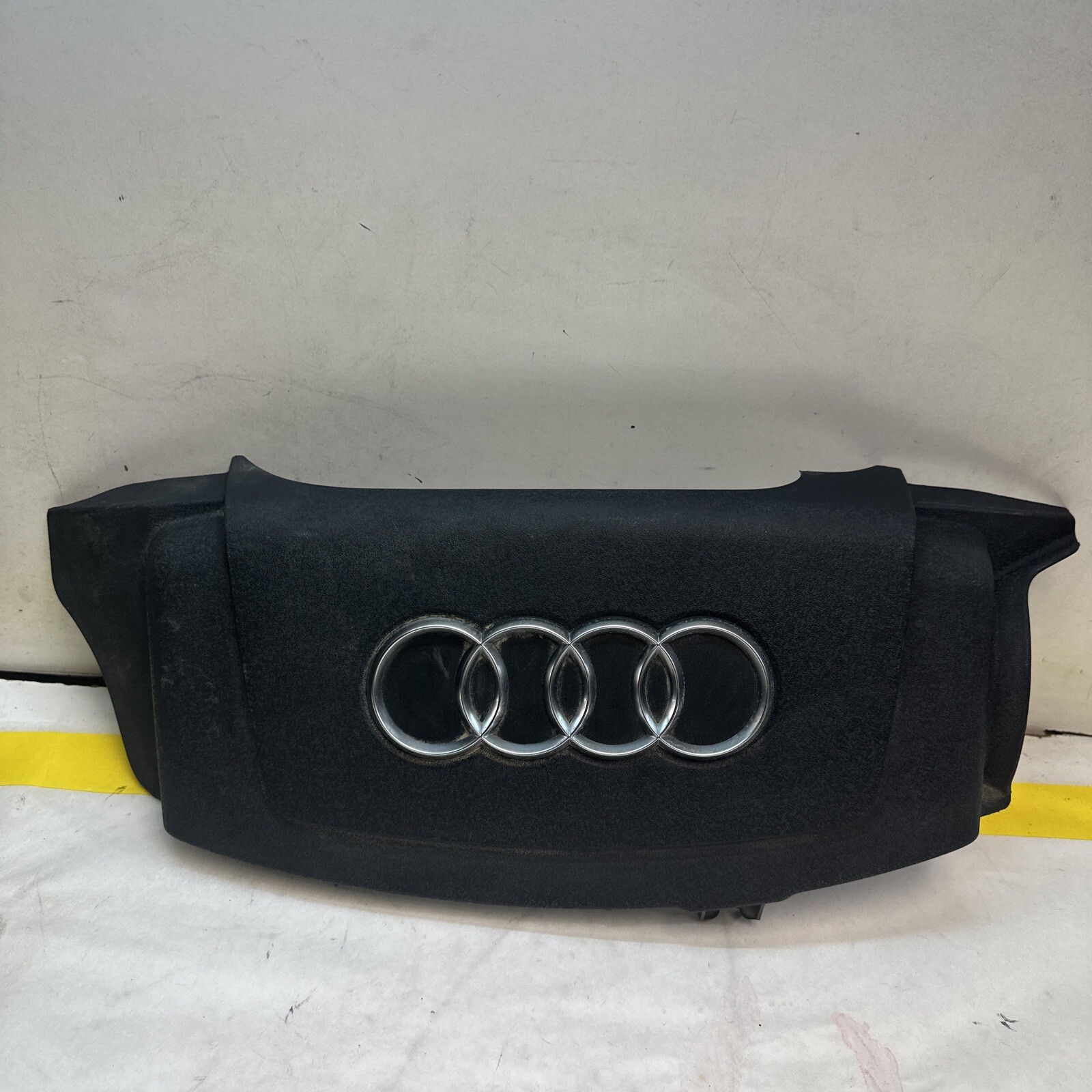 AUDI A4 B7 INTAKE MANIFOLD COVER 06E103926B OEM eBay
