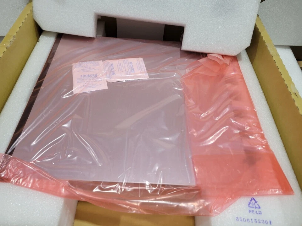 Dell Networking S4128F-ON 28 SFP+ Port 10Gbps Ethernet Switch with 2xPSU OS10 - Image 3 of 4