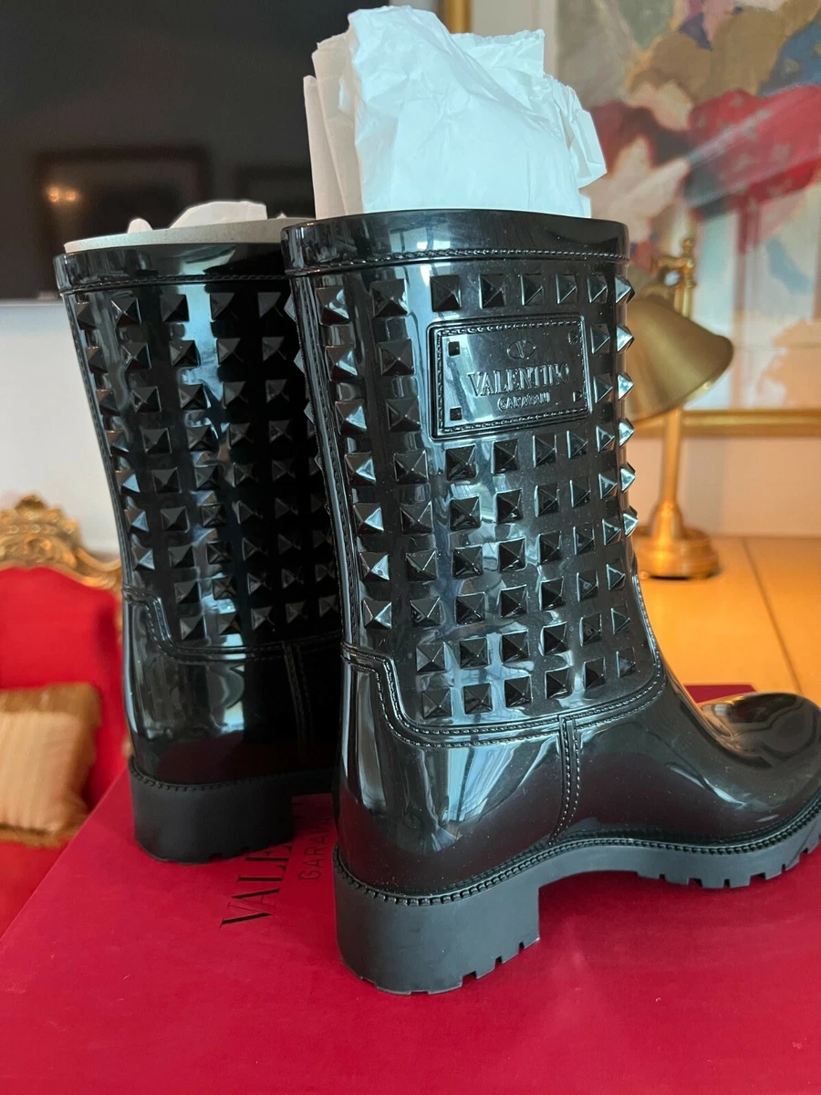 billede radar pensionist Authentic New Women&#039;s Valentino Garavani Rockstud Black Rain Boots 36  US 6 | eBay