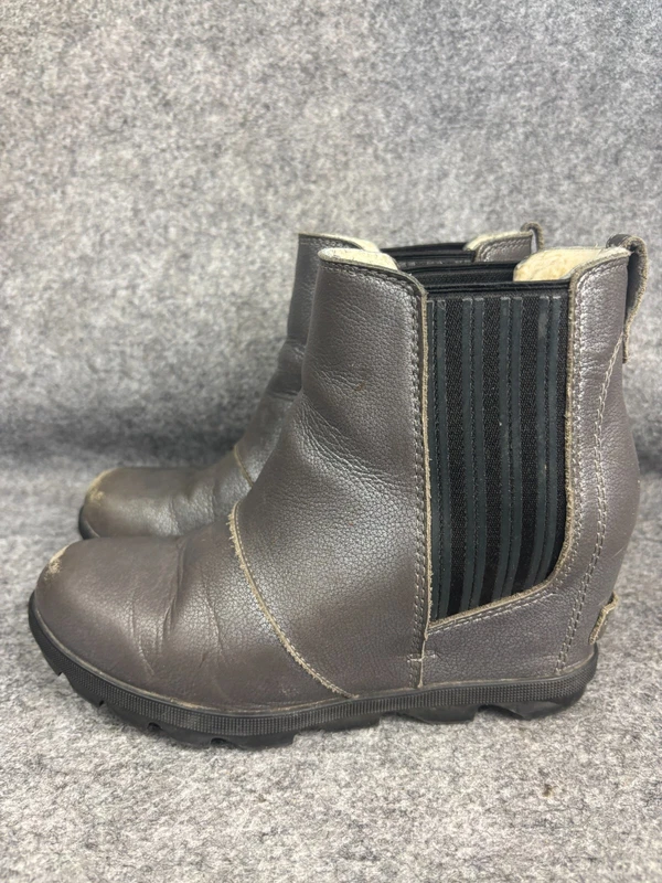 sorel joan of arctic wedge ill chelsea waterproof leather boots