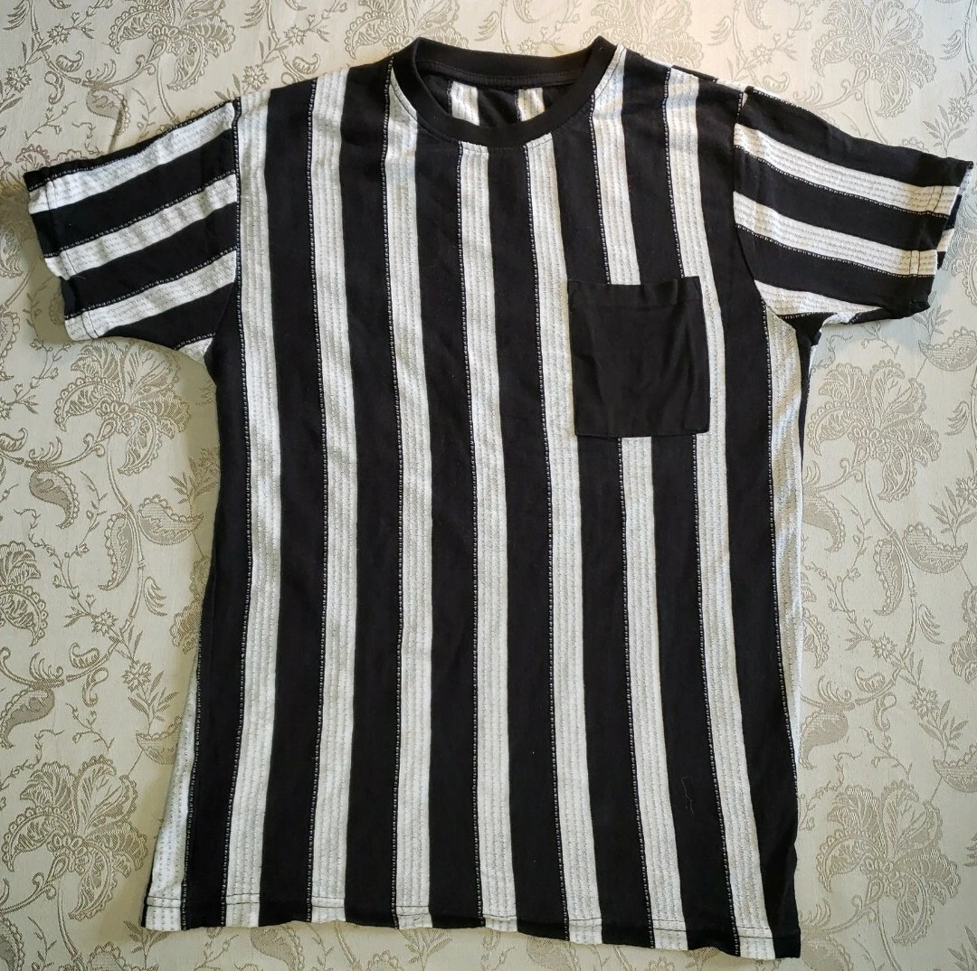 Vertical striped hotsell t shirt
