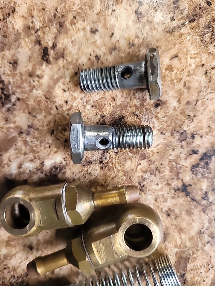 Accesorios de inyección de aceite Kawasaki A1 Samurai 250 motocicleta vintage 1967 Foto 2 de 4