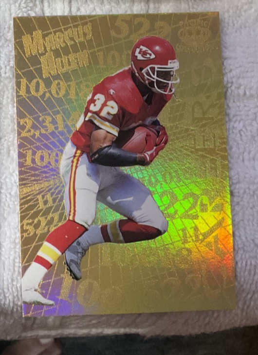 1995 Pacific Triple Folders Careers #C-2 Marcus Allen CHIEFS SSP (1:181)