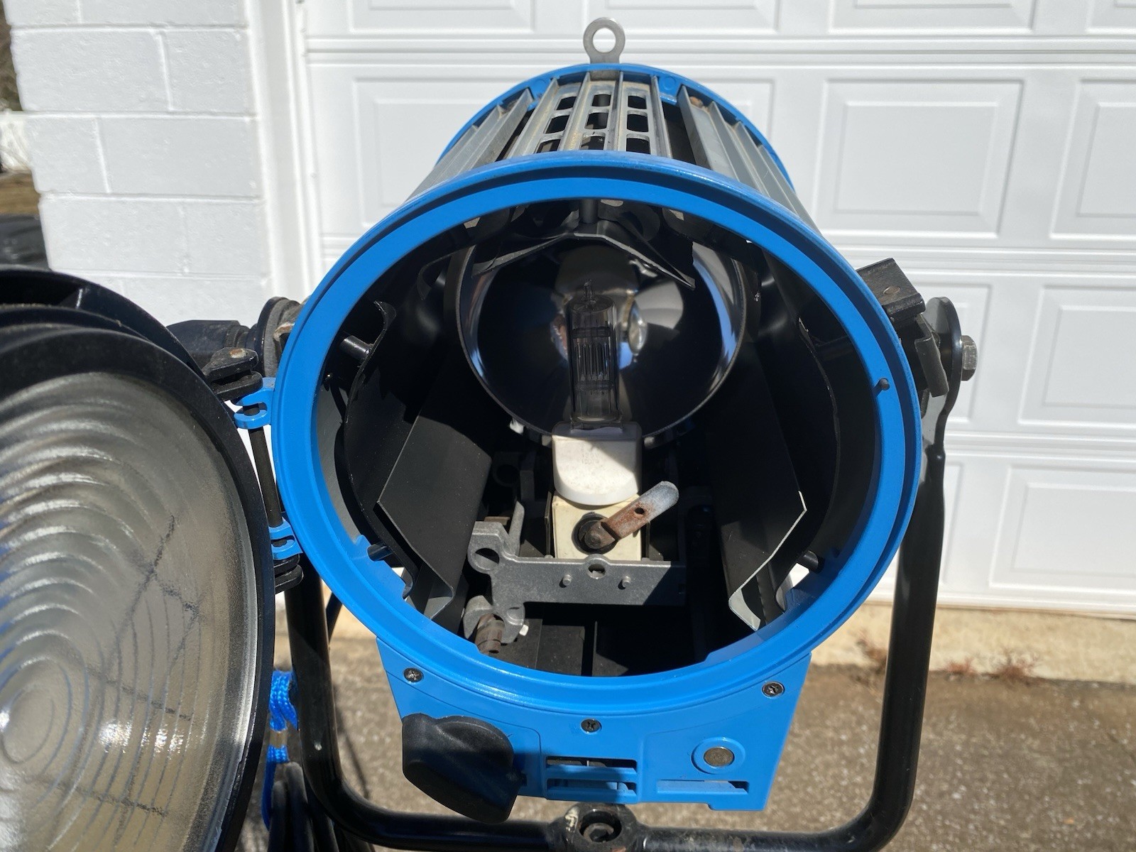 ARRI 1000W 1K Tungsten Fresnel Movie Light w/Barndoor, 4 Scrims ~ L1.80500.A #2