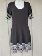 Nina Leonard sweater /dress size Medium fit and flare