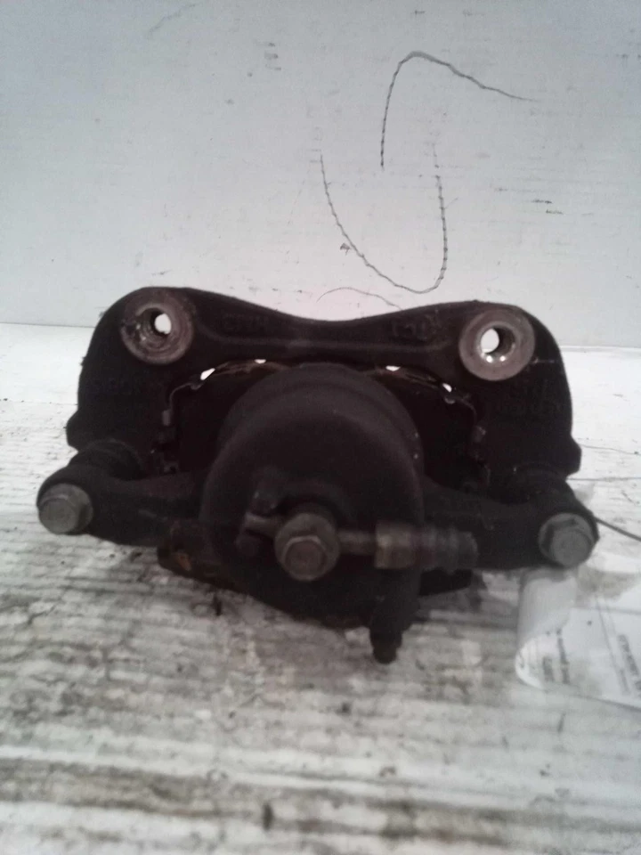 Pinça de freio a disco dianteira esquerda usada serve: 2018 Kia Soul dianteira esquerda grau A - Imagem 2 de 4