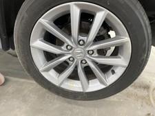 Used Wheel fits: 2021 Honda Accord 17x7-1/2 alloy 10 spoke gasoline painted Grad
