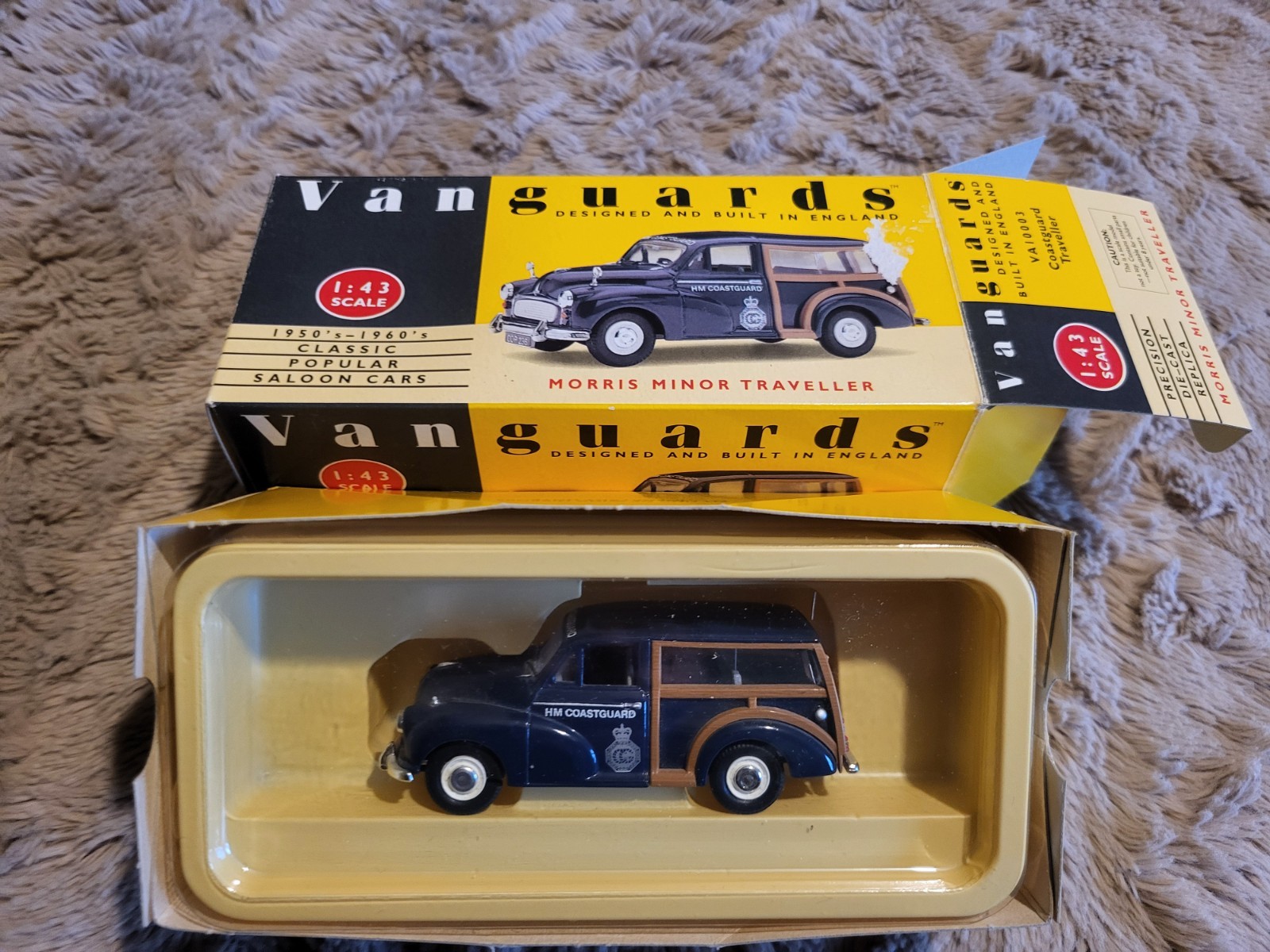 Vanguards 1/43 – Morris Minor Convertible Black Maroon, Miniature Diecast, Occasion