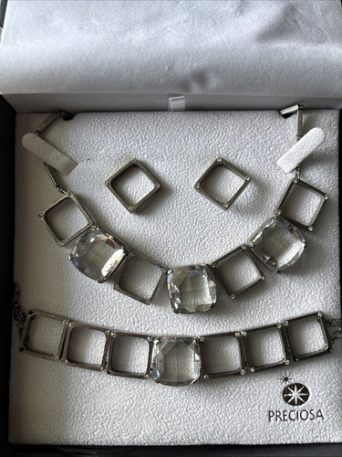 Trendy Art Deco Silver Toned Diamond-Cut Crystal Cube Jewelry Set Preciosa