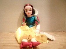 Disney Snow White Applause 12 Inch Vintage Piroette Stuffed Plush Doll