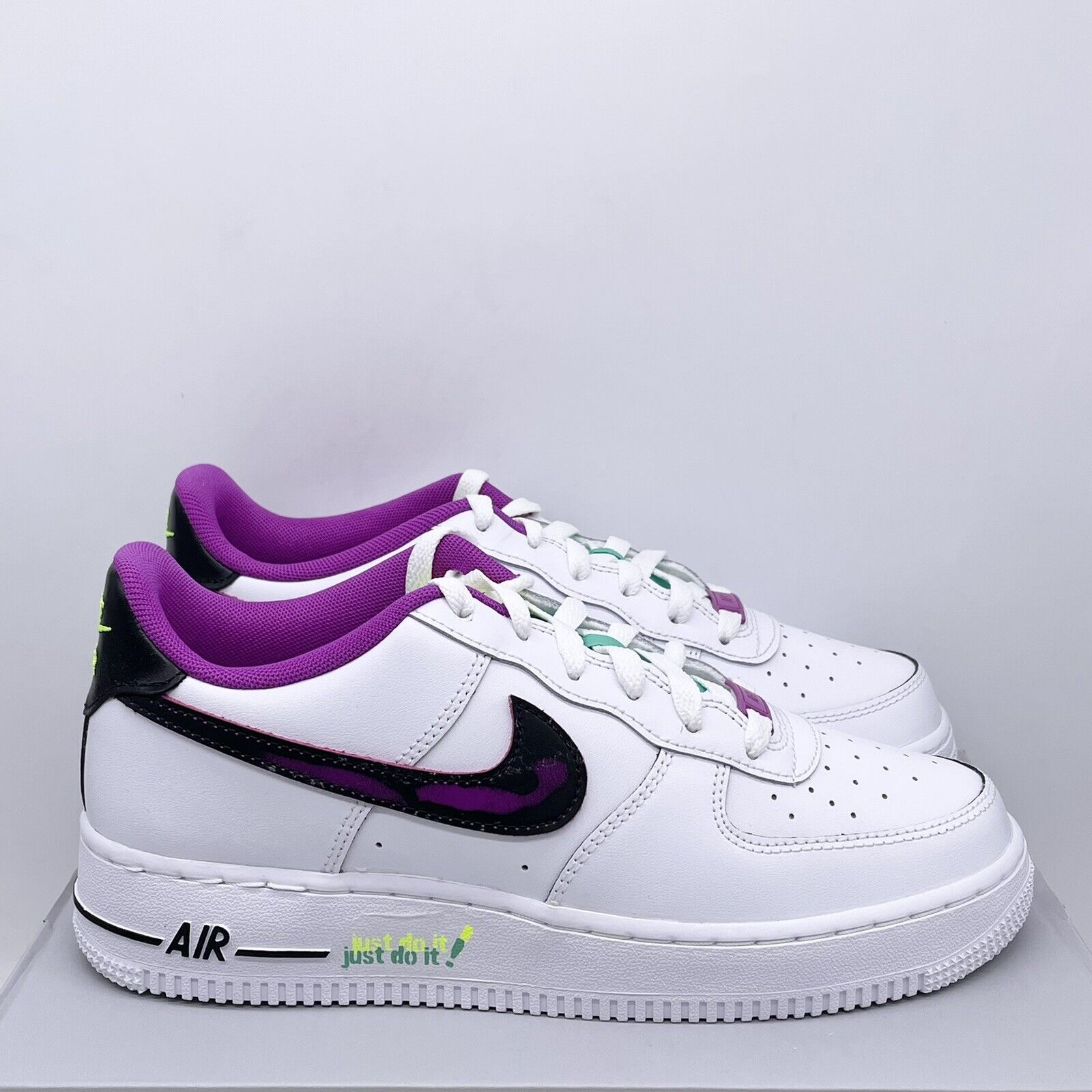 Nike Air Force 1 LV8 GS White/Black-Vivid Purple Size