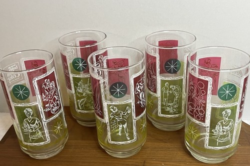 COCA COLA SPORTS DRINKING GLASSES 1962 SET OF 5 Things BETTER WITH COKE RARE - 第 2/4 張圖片