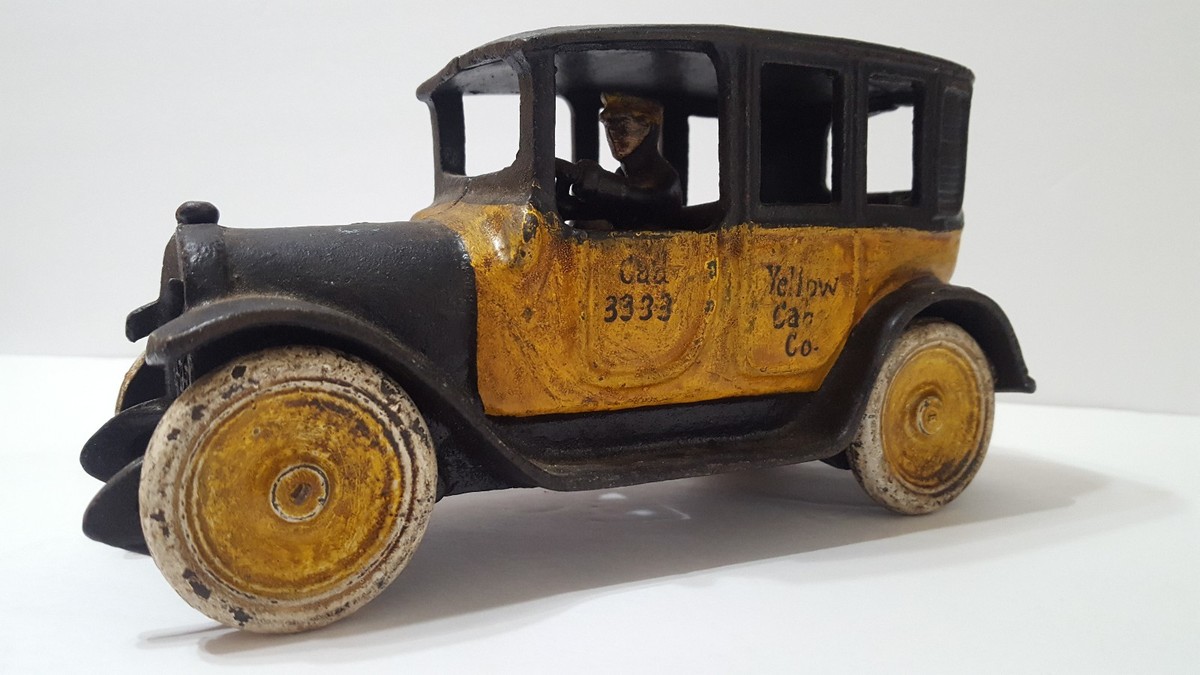 Arcade Yellow Taxi Cab Co. CAD 3333 Cast Iron Toy With