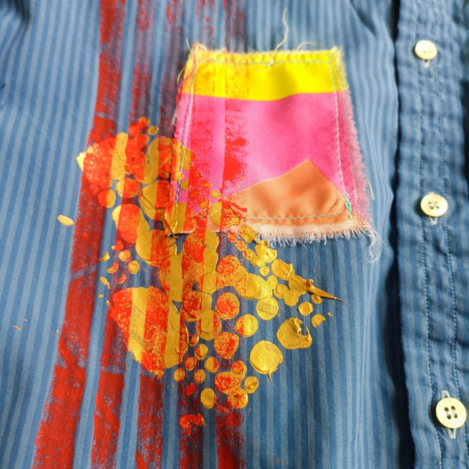 CAMISA THOMAS ROSA TALLA GRANDE PERSONALIZADA por el artista Paul McNeil - DESTACA GENIAL Foto 2 de 4