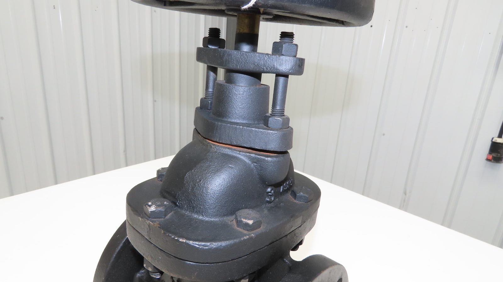 Milwaukee Valve 2882-M 3" Gate Valve 200psi WOG Non-Rising Stem 8" Wheel