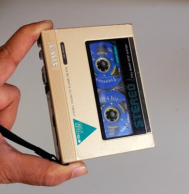 Gold Aiwa HS-P05 Walkman Personal Cassette Player fully working