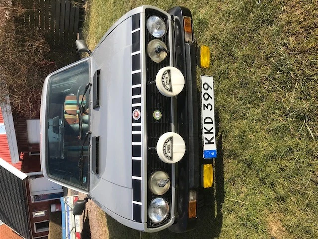 Conjunto de decalques esportivos Fiat 128 - Imagem 3 de 4