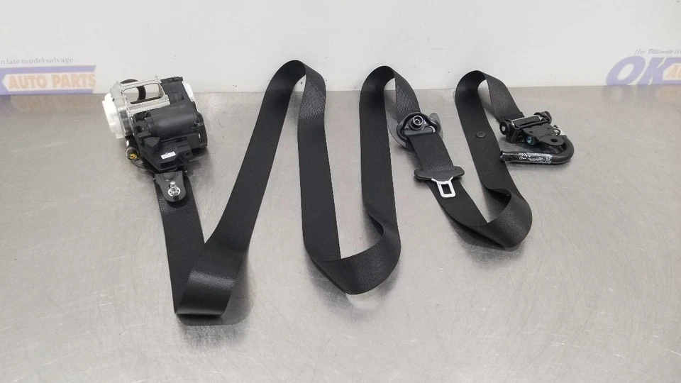 21 MERCEDES BENZ AMG GT43 X290 SEAT BELT RETRACTOR FRONT RIGHT PASSENGER BLACK Foto 2 de 4