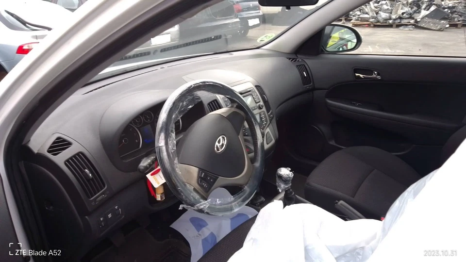 529602R000 HUB CAPS / 777882 FOR HYUNDAI I30 1.4 CAT 109 CV / 80KW - Image 4 of 4