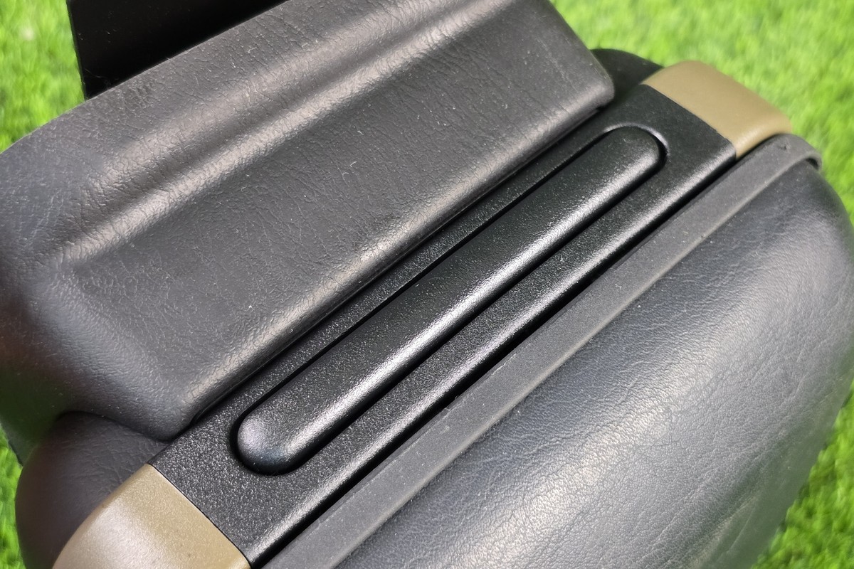 Toyota Crown athelete saloon s180 Clean box Trash bin